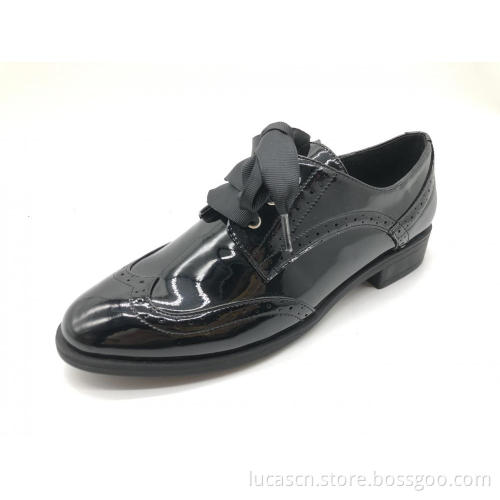 Women's Perforated Lace-up Brogue Wingtip Shoes